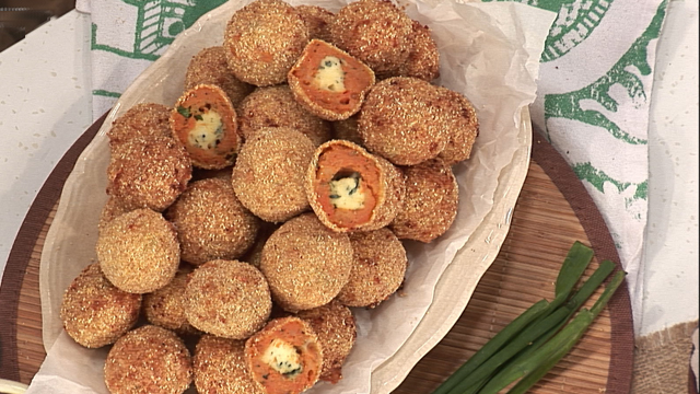 Buñuelos de calabaza rellenos de queso azul - Morfi, La Peña 