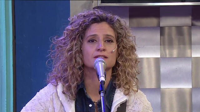 Ana Prada canta 