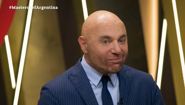 Masterchef: Carlos quedó eliminado por unas empanadas de provolone, cantimpalo y salchicha parrillera 2 empanadas cerdo cantimpalo carlos masterchef argentina telefe 1
