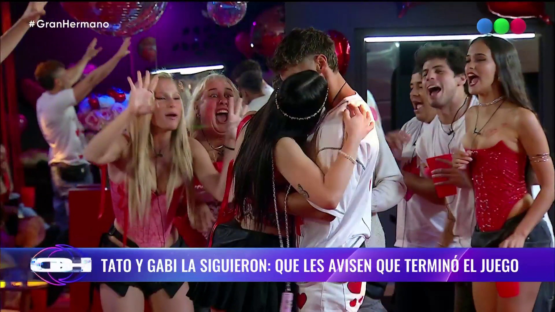 Gabriela y Tato se comieron la boca - Gran Hermano - mitelefe.com