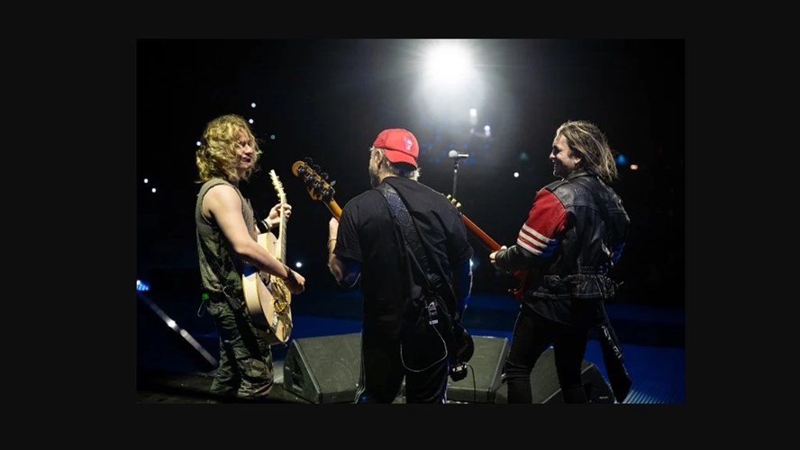 Airbag anunció la llegada de "El Club de la Pelea I", su nuevo álbum